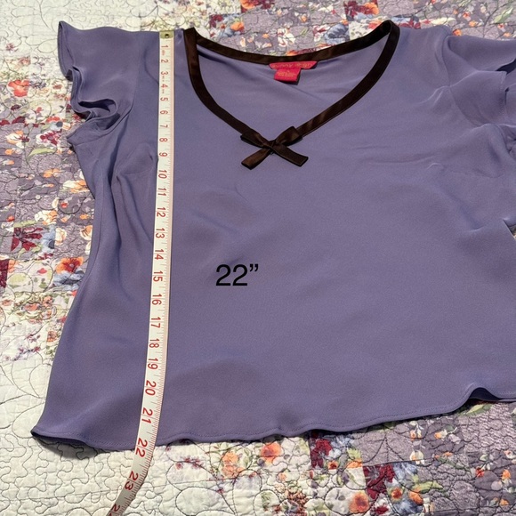 Sunny Leigh Purple Flutter Sleeve Blouse with Tie Front Size: S - Picture 9 of 9